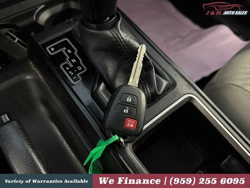 Used 2022 Toyota Tacoma SR w/ SR Convenience Package AWD/4WD image 29