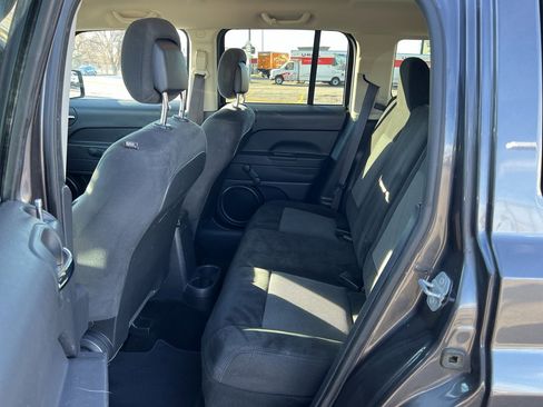 Used 2016 Jeep Patriot Sport image 22
