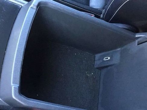 Used 2020 Volkswagen Atlas Cross Sport SE image 26