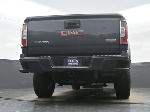 Used 2015 GMC Canyon SLE w/ All-Terrain Package image 29