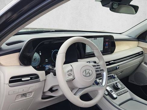Used 2024 Hyundai Palisade Limited FWD image 10