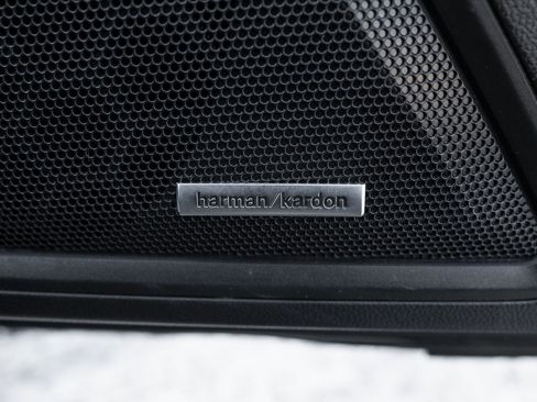 Used 2020 Subaru Outback Touring image 16