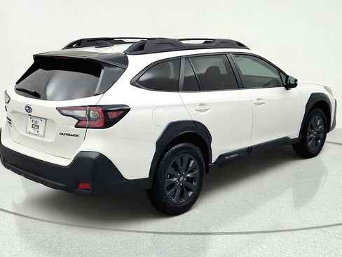 Certified 2025 Subaru Outback Onyx Edition AWD/4WD image 9