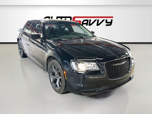 Used 2023 Chrysler 300 Touring w/ Sport Appearance Package RWD image 1
