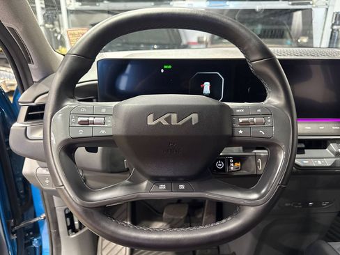 Used 2024 Kia EV9 Land w/ Towing Package AWD/4WD image 98