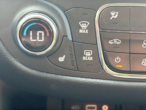 Used 2021 Chevrolet Equinox LT image 65