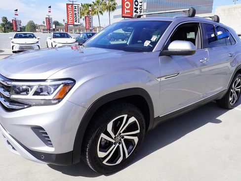 Used 2023 Volkswagen Atlas Cross Sport SEL image 4