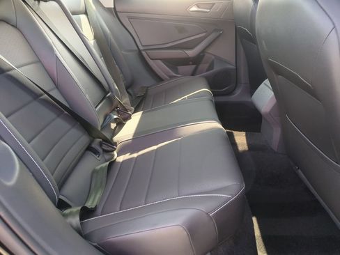Used 2023 Volkswagen Jetta SE w/ Panoramic Sunroof Package FWD image 16