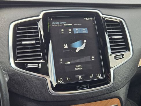 Used 2022 Volvo XC90 T6 Momentum w/ Advanced Package image 20