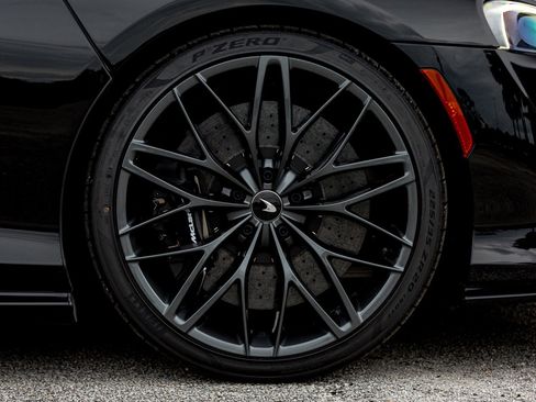 Used 2025 McLaren GTS image 37