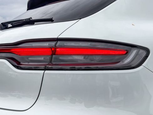 Used 2019 Porsche Macan AWD/4WD image 8