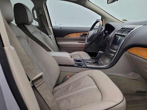 Used 2015 Lincoln MKX FWD w/ Equipment Group 102A image 21