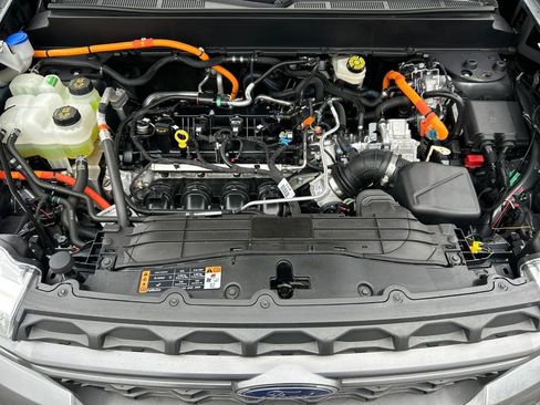 Used 2024 Ford Maverick XLT image 25