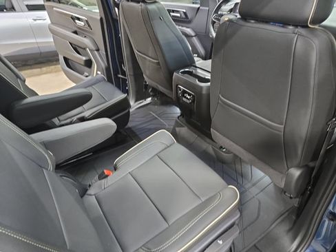 New 2026 Chevrolet Suburban Premier w/ Sun And Tow Package AWD/4WD image 12