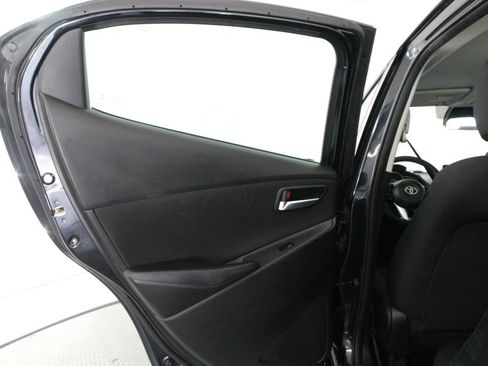 Used 2018 Toyota Yaris iA FWD image 32