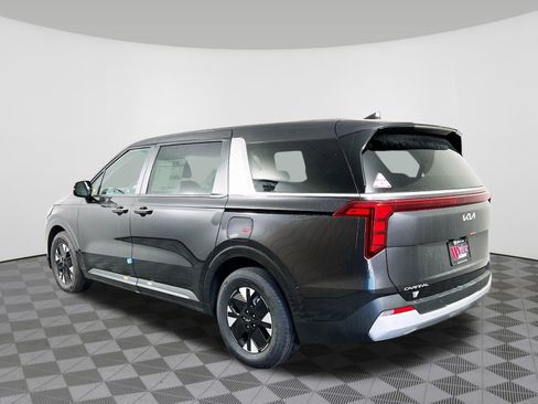 New 2026 Kia Carnival LXS FWD image 31
