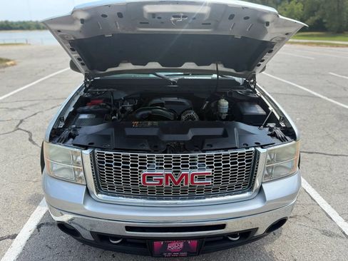 Used 2011 GMC Sierra 1500 SLE w/ Power Tech Package AWD/4WD image 9