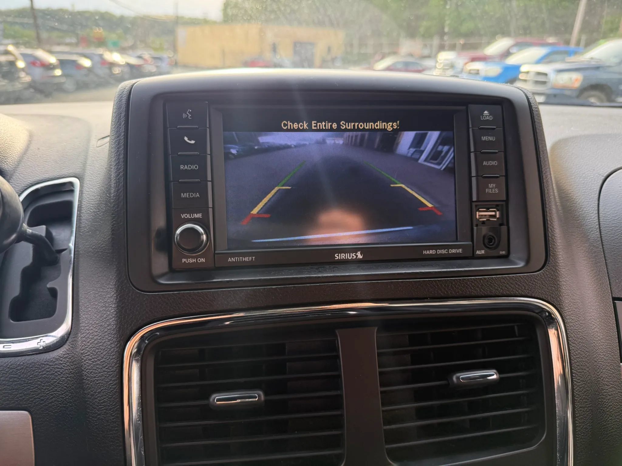 Used 2019 Dodge Grand Caravan GT w/ Safety Sphere Group FWD image 11