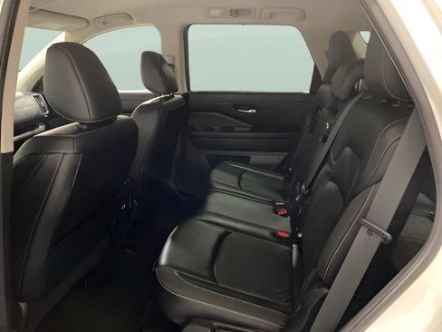 Certified 2022 Nissan Pathfinder SL AWD/4WD image 25
