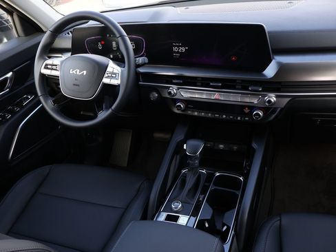 New 2025 Kia Telluride LX FWD image 16