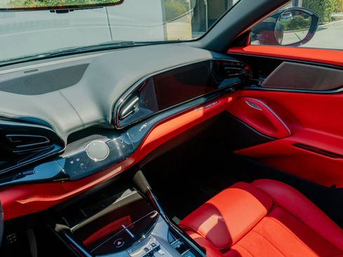 Used 2025 Ferrari Purosangue AWD/4WD image 80