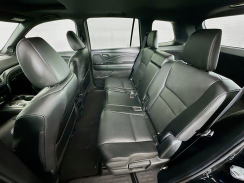 Used 2023 Honda Passport EX-L image 28
