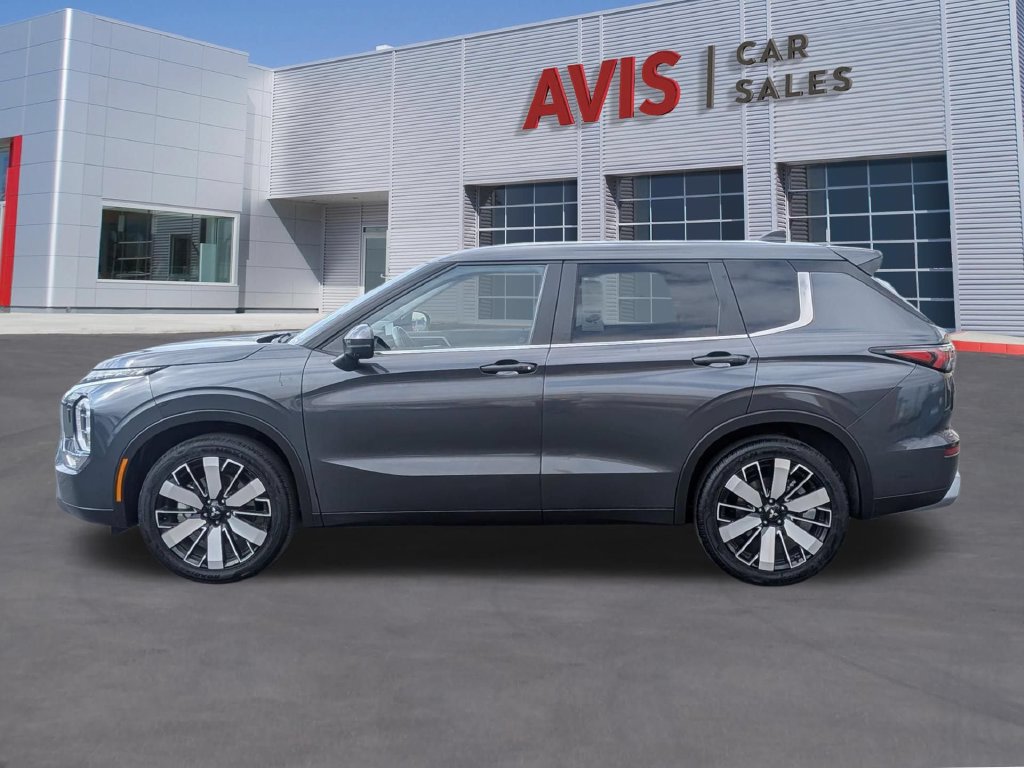 Used 2025 Mitsubishi Outlander SE AWD/4WD image 10