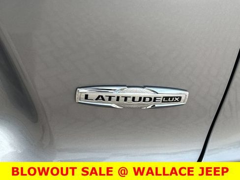 Used 2022 Jeep Cherokee Latitude Lux AWD/4WD image 10