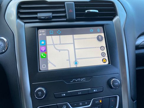 Used 2019 Ford Fusion SE image 68