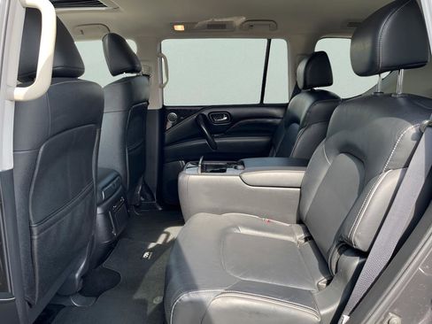 Used 2024 INFINITI QX80 Luxe RWD image 16