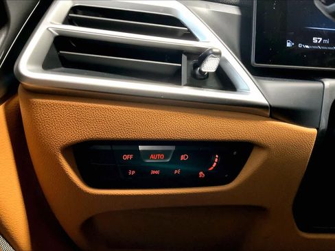 Used 2025 BMW 440i xDrive Coupe w/ Premium Package image 33