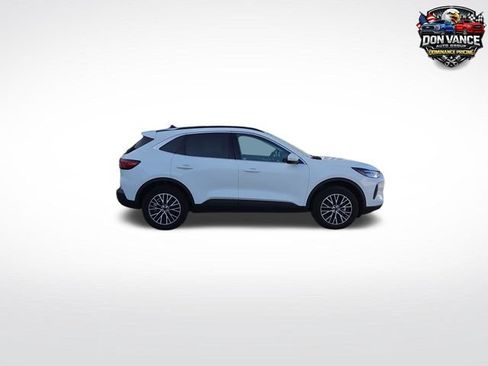 Used 2025 Ford Escape SE FWD image 6