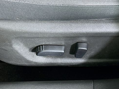 Used 2024 Nissan Altima 2.5 SV FWD image 13