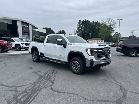 New 2026 GMC Sierra 2500 SLT w/ SLT Premium Package AWD/4WD image 17
