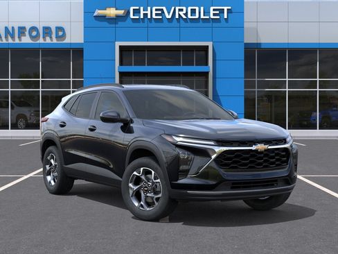 New 2026 Chevrolet Trax LT w/ Sunroof Package FWD image 7