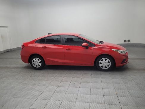 Used 2018 Chevrolet Cruze LS image 11