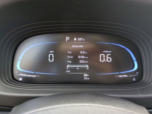 New 2025 Hyundai Venue SEL image 32