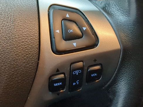 Used 2018 Ford Taurus SHO image 32