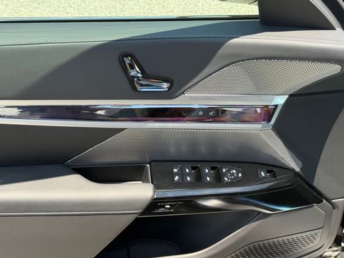 New 2026 BMW 740i w/ Premium Package RWD image 19