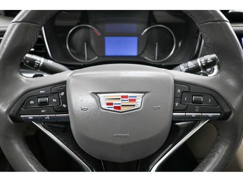 Used 2020 Cadillac XT6 Premium Luxury image 12