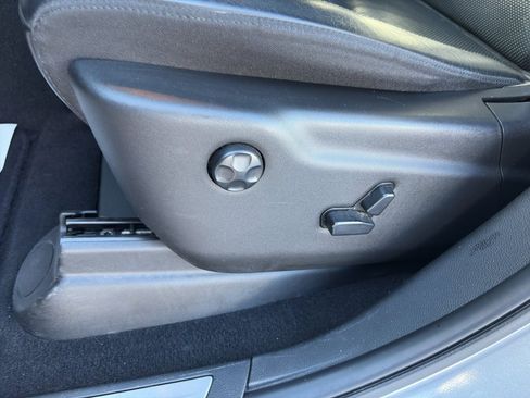 Used 2020 Jeep Grand Cherokee Limited w/ Luxury Group II image 17