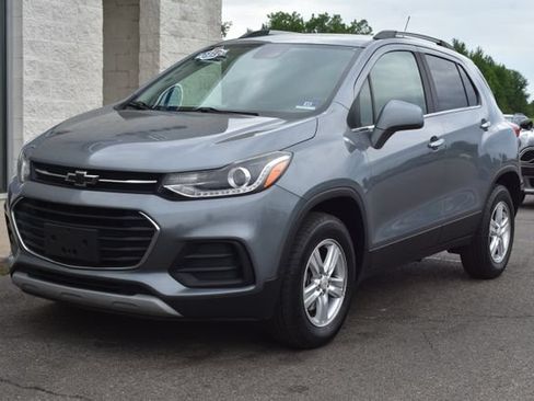 Used 2019 Chevrolet Trax LT w/ LT Convenience Package AWD/4WD image 15