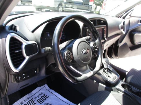 Used 2021 Kia Soul GT-Line FWD image 23