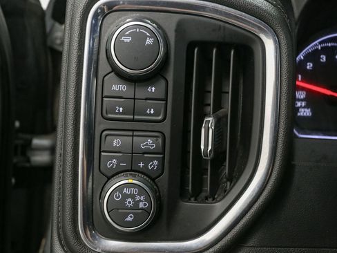 Used 2019 Chevrolet Silverado 1500 LTZ AWD/4WD image 36