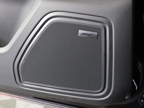 Used 2025 Porsche Macan image 17