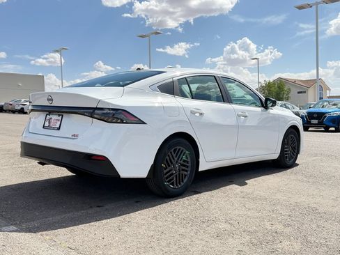 New 2026 Nissan Sentra SV FWD image 5