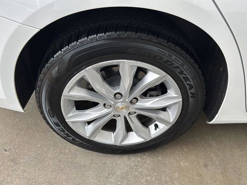 Used 2024 Chevrolet Malibu LT image 33