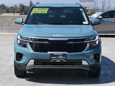 Used 2024 Kia Seltos EX FWD image 7