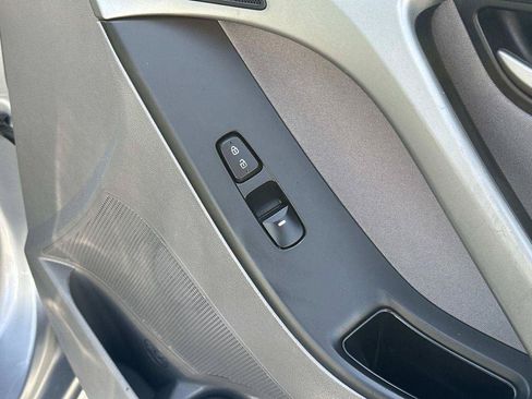 Used 2016 Hyundai Elantra SE w/ Option Group 02 FWD image 38