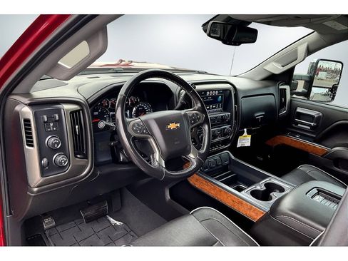 Used 2019 Chevrolet Silverado 3500 High Country w/ Duramax Plus Package image 18